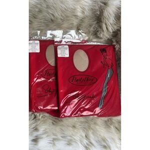 VTG SCHIAPARELLI Petite Neutral Pantyhose Sheer Tights Nylon 5'-5'3"-60s 2 Pairs